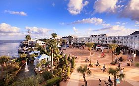 Kemah Boardwalk Hotel